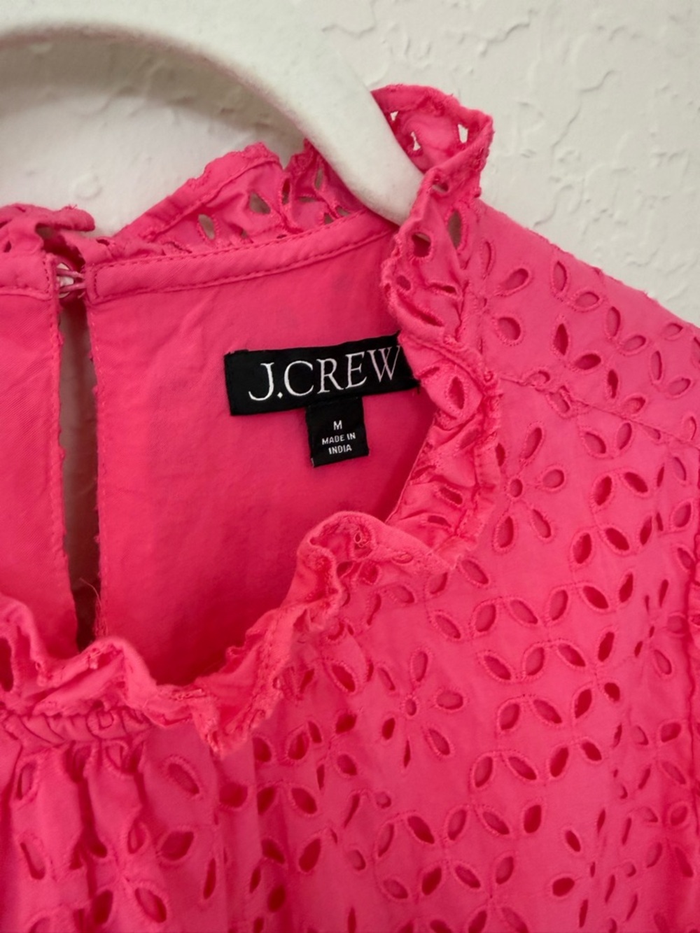J. Crew Women’s Pink Eyelet Blouse with Ruffle Neck and Puff Sleeve Size M - Picture 2 of 7
